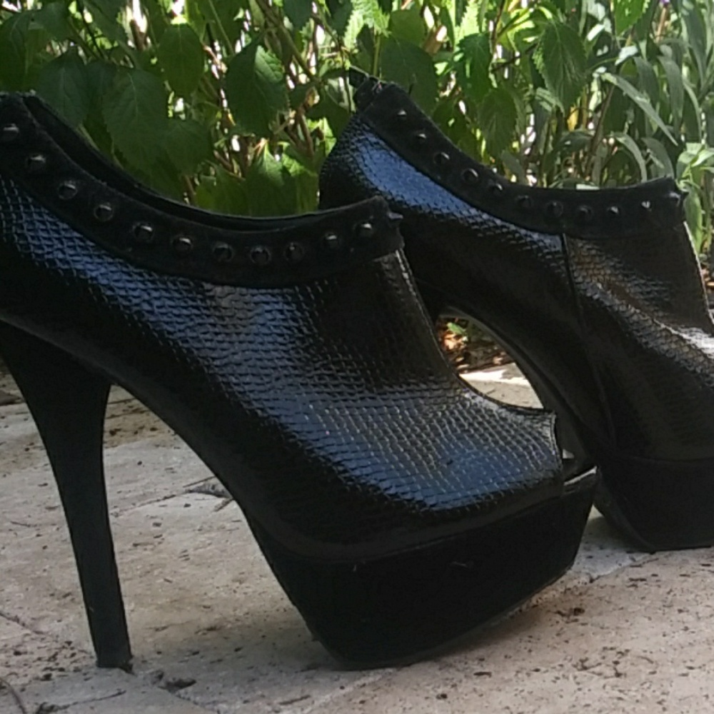 Dollhhouse Platform Heels